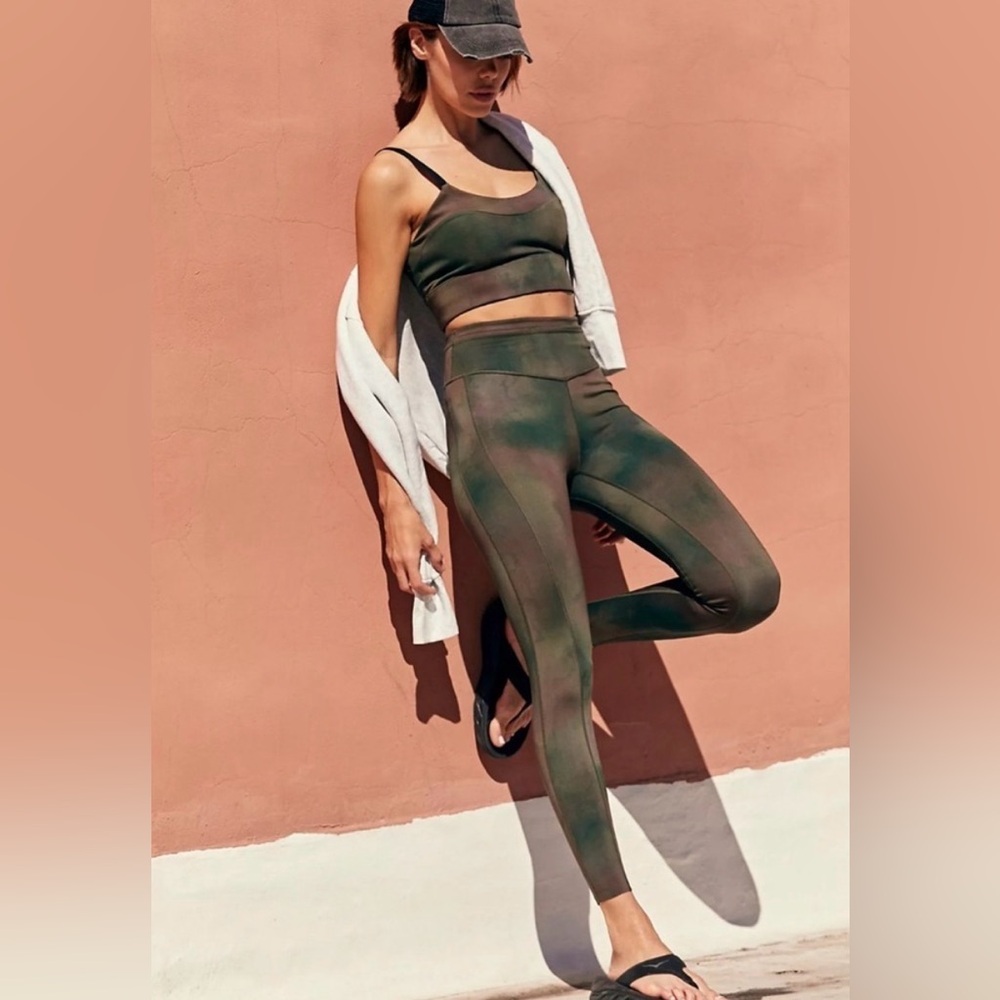 Free People FP Movement Beat The Heat Leggings Reversible Size M
